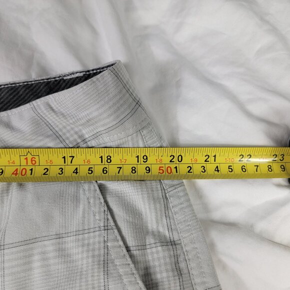 O'Neill Mens Plaid Shorts Size 38 Gray Comfortable Fit Casual Outdoors Comfort - Picture 8 of 10